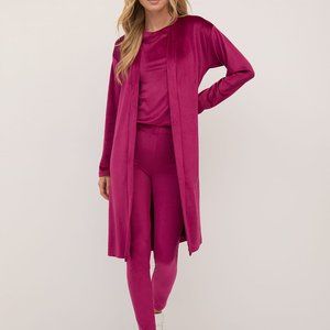 NWT NY&Company Velour Duster Jacket in Wild Berries. Sz Small.  Magenta.